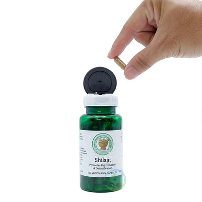 Worthy Herbs Shilajit supplement bottle containing 100 vegetarian capsules for rejuvenation and detoxification.